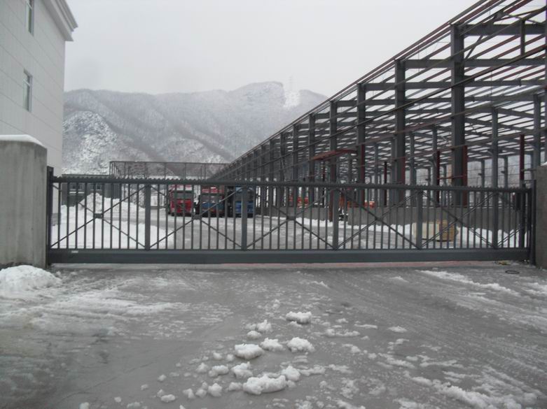 电贺：南北德信悬浮门成为吉林省图们市朝鲜工业园的门柱